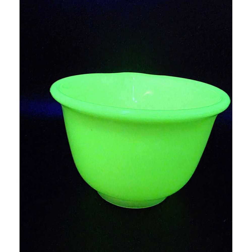 Vintage Hamilton Beach Mixing Bowl Yellow Custard Glass UV Glow 4.75"